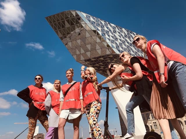 Antwerp: The Big Five City Highlights E-kickscooter Tour
