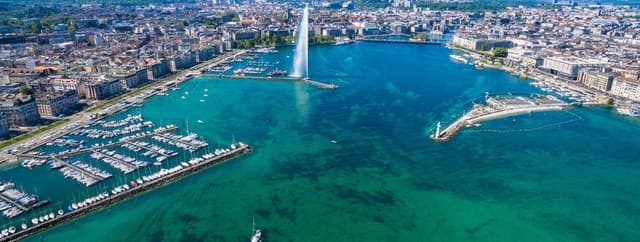 Geneva Panoramic E-bike Tour United Nations Square Old Town