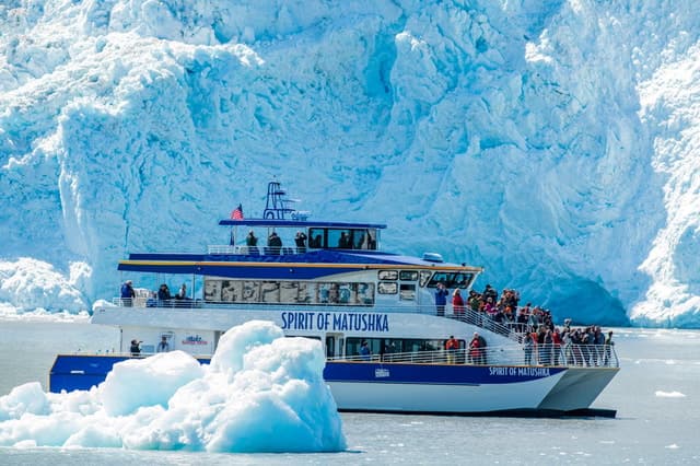 Seward: Kenai Fjords National Park Glacier Cruise w/ Lunch