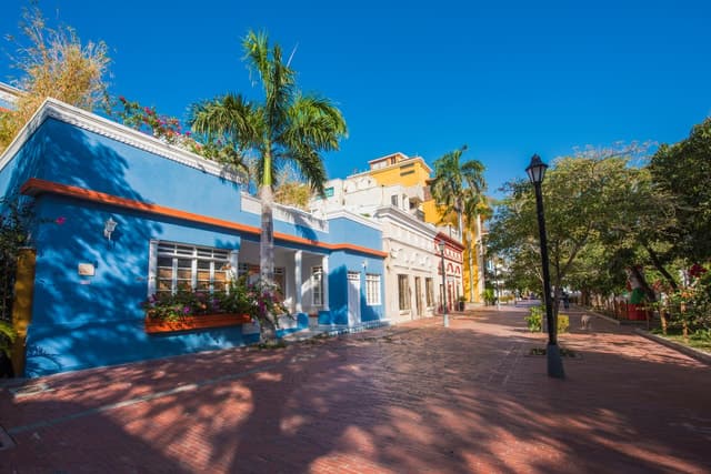 Old Town and Quinta Pedro Alejandrino Santa Marta City Tour