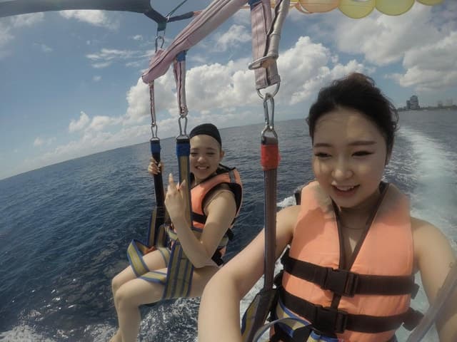 From Cebu: Mactan Island 3 Watersport Activities Tour