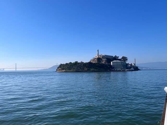 San Francisco: Alcatraz, Muir Woods and Sausalito Day Tour