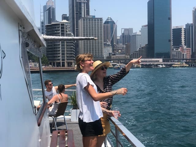 Sydney: Morning or Afternoon Harbour Sightseeing Cruise