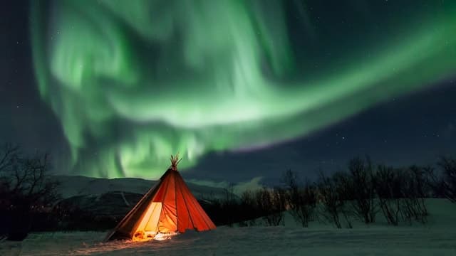 Abisko: National Park Northern Lights Photo Tour