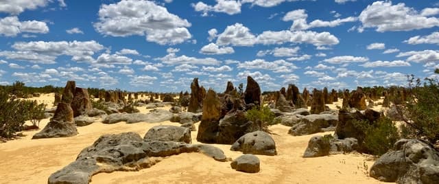 Perth: Pinnacles Small-Group Adventure Tour