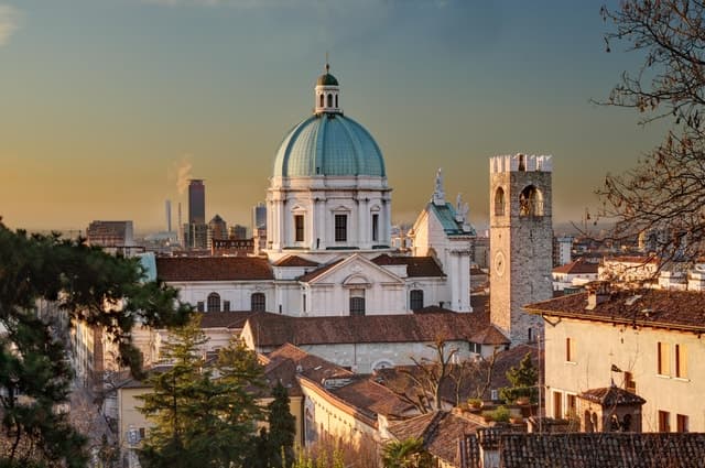 Brescia: Private Guided Walking Tour