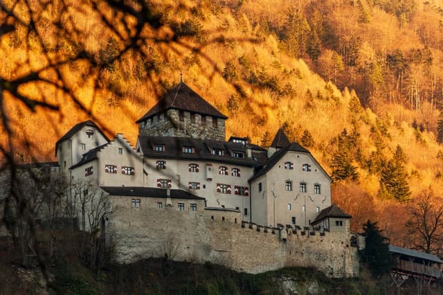Best Vaduz Walking Tour: Explore Vaduz's Top Attractions