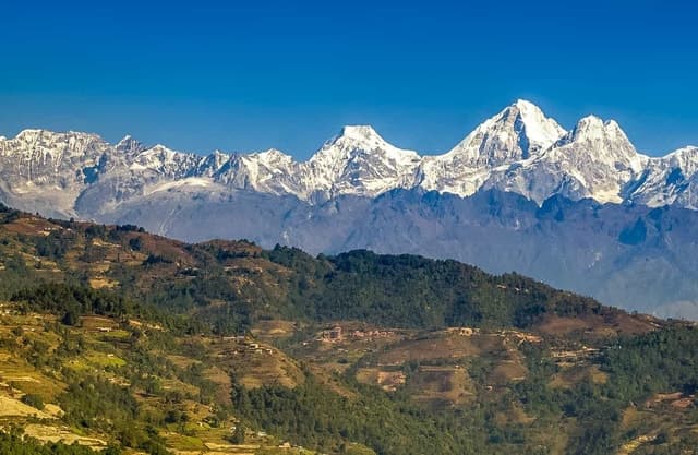 Kathmandu: Nagarkot Sunrise and Hike Tour to Changu Narayan