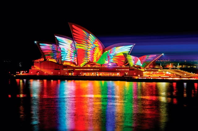 Best Vivid Sydney Harbour Cruises & Light Festival Tours