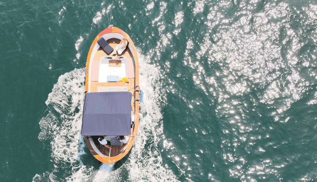 Naples: Castel dell'Ovo Boat Tour with Snorkeling & Aperitif