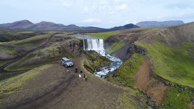 From Reykjavik: Private Landmannalaugar & Hekla Jeep Tour
