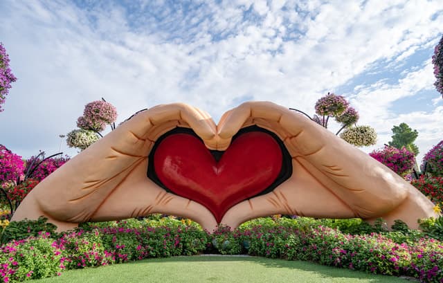 Explore the Magic of Dubai Miracle Garden Attractions