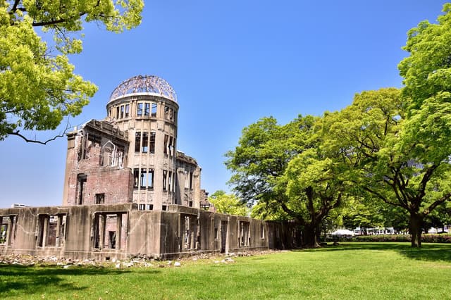 Best Full Day Hiroshima & Miyajima Tours from Osaka