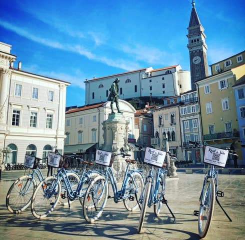 Piran: Bike Rental with Map, Helmet, Water bottle and Lock