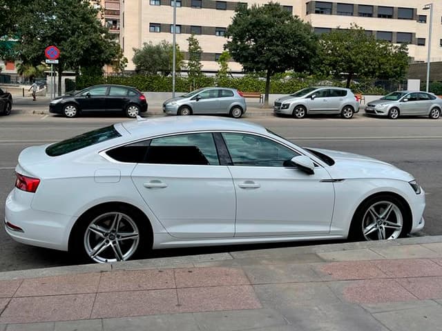 From Barcelona: 1-Way Private Transfer to/from Lloret de Mar