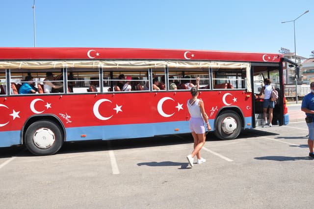 Unforgettable Open-Top Side Cabrio Bus Sightseeing Tour
