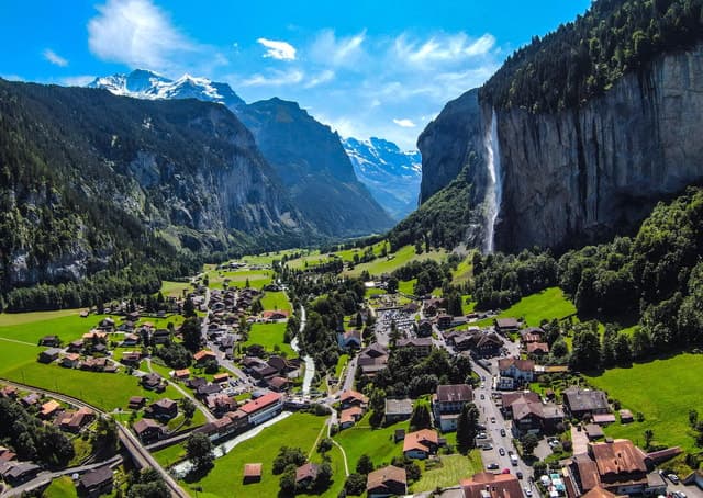 Best Lauterbrunnen Valley Tours from Zurich