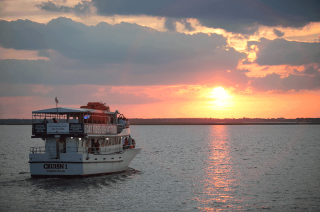 Atlantic City: Happy Hour Cruise Sun- Thursday. All ages
