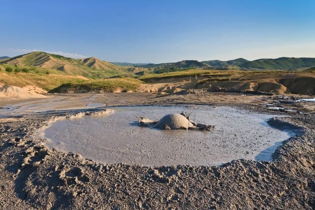 Unforgettable Muddy Volcanoes & Salt Mine Adventure