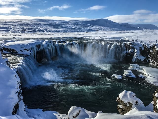 From Akureyri: Lake Mývatn and Godafoss Cruise Ship Day-Trip