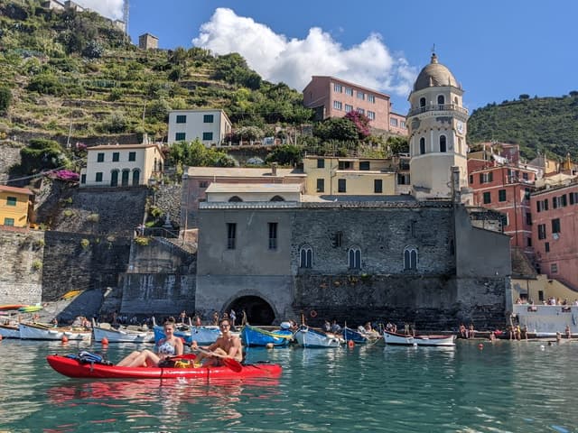 From Monterosso: Vernazza Bay Kayak Tour Away from Crowds