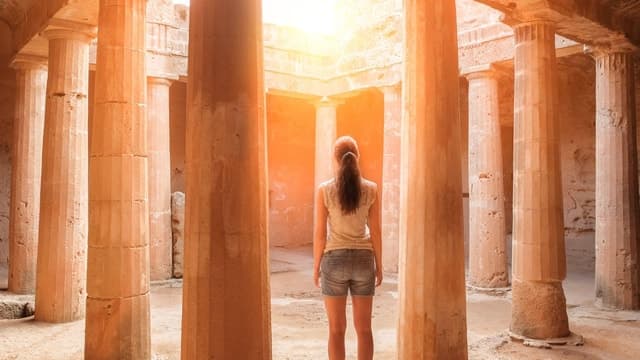 Paphos: Half-Day City Tour with Tombs of the Kings Entry