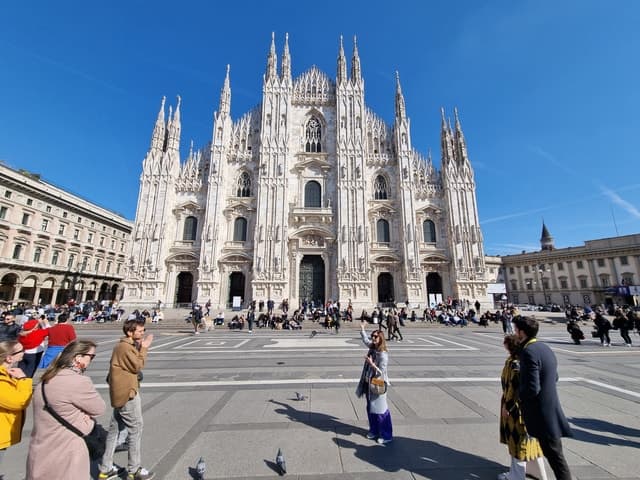 Best Milan Duomo Rooftop Tour & Cathedral Views