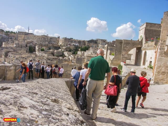 Sassi di Matera: Guided Walking Tour with Cave House/Church