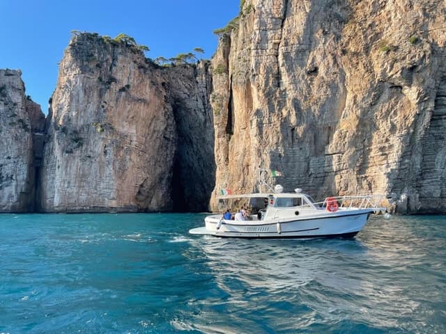 Gaeta: Guided Boat Tour of the Peninsula