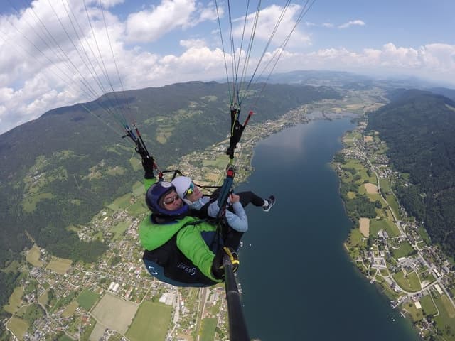 Kärnten/Ossiachersee: Paragleiten " Thermikflug"
