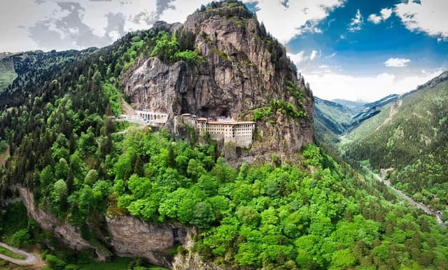 Trabzon: Sümela Monastery and Hamsiköy Tour