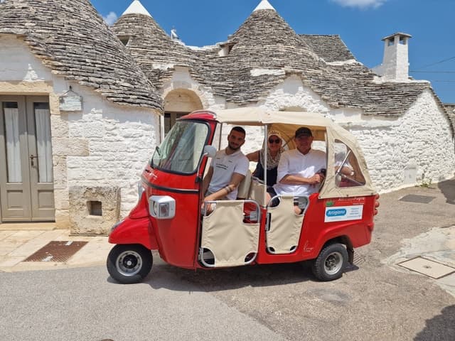Alberobello: Private Tuk Tuk Tour with Audio Guide