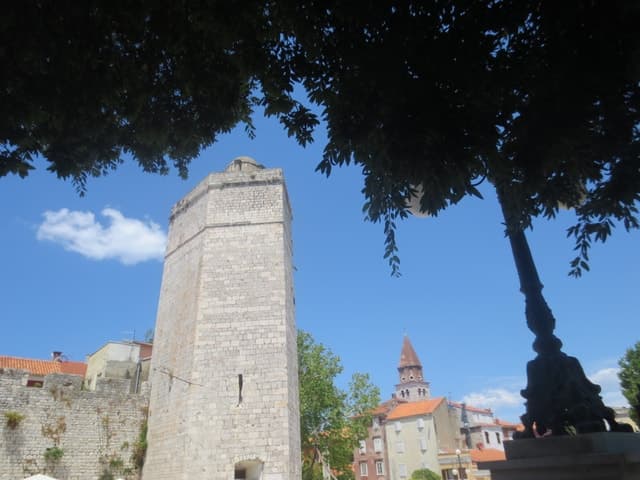 Best Zadar Old Town Walking Tour & Historic City Guide