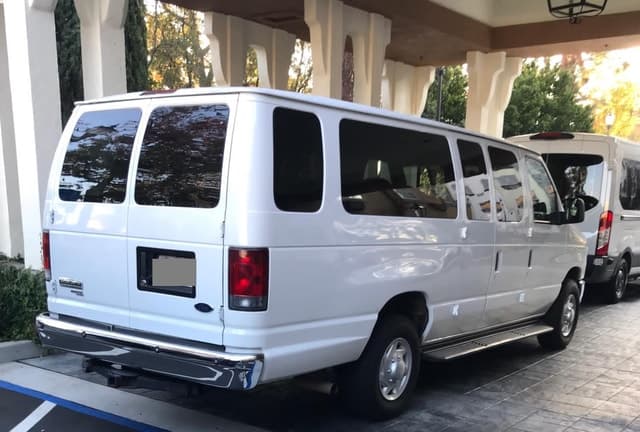 Boston Airport (BOS): Transfer to Flynn Cruise Port Boston