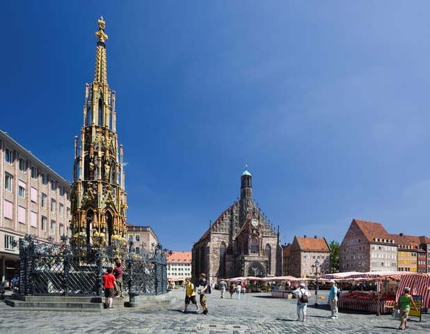Nuremberg: Private tour of the Old Town with Certified Guide