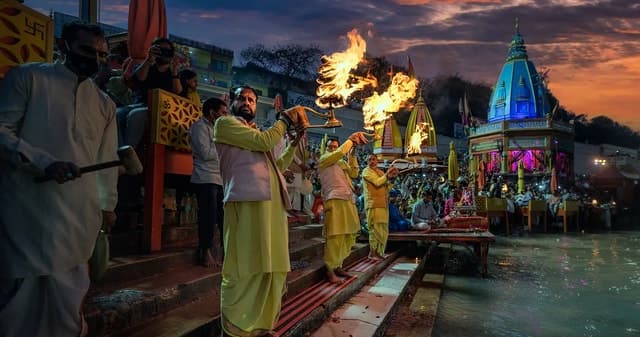 Ultimate Spiritual & Adventure Tour: Haridwar & Rishikesh