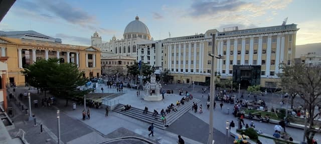 San Salvador: Historical Center walking tour