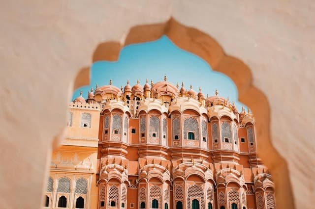 Jaipur Private Day Trip with Monument Tickets from New Delhi