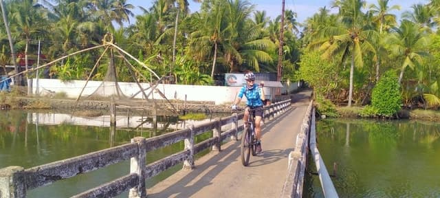 Fort Kochi Beach and Backwater eBike/Cycling Tour (Half Day)