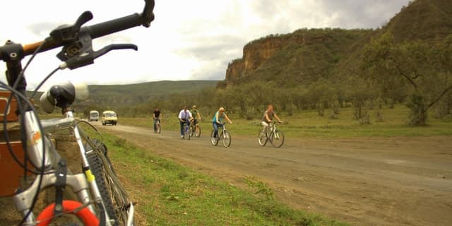 Hell's Gate and Lake Naivasha Guided Day Trip