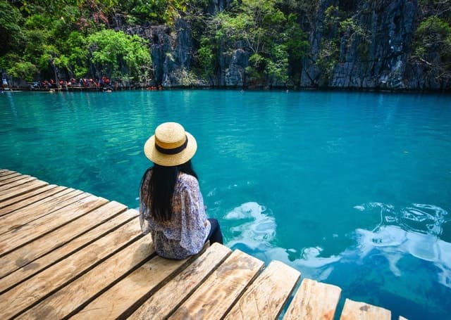 Coron: Barracuda Lake and Reef Garden Tour with Lunch