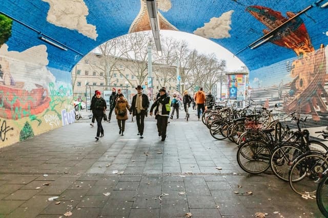 Best Cologne Street Art Tour: Urban Art & Graffiti Guide