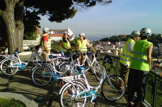 Explore Lisbon on Two Wheels: Top-Rated Bike Tours