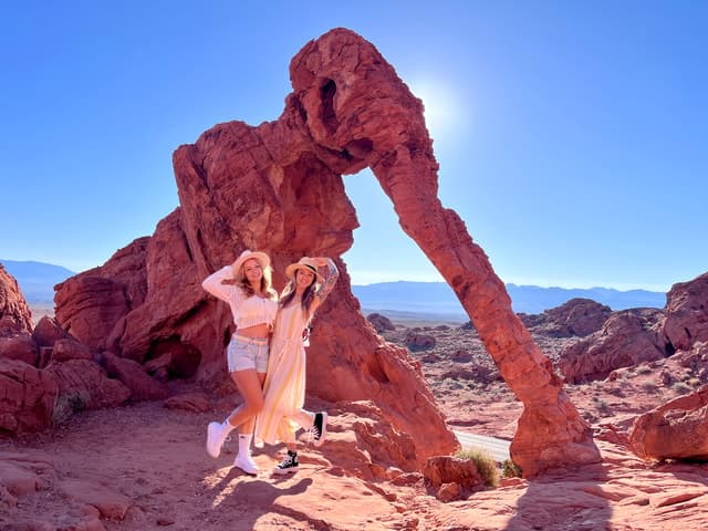 Las Vegas: Valley of Fire and Red Rock Canyon Day Trip