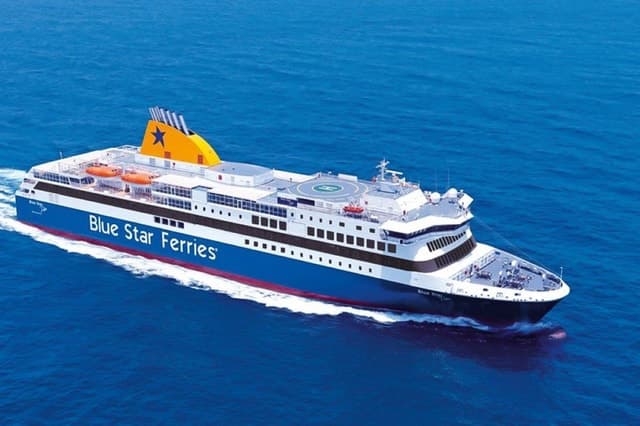 Luxury Santorini to Mykonos Private Yacht Transfers