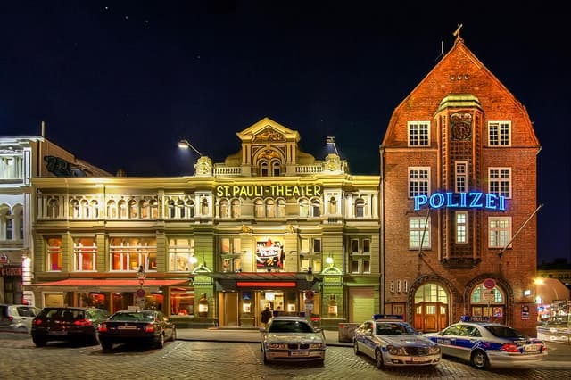 St. Pauli Crime Tour: Hamburg's Most Thrilling Nightlife Experience