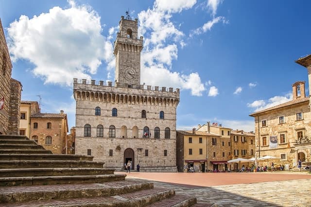 Siena: San Gimignano, Chianti & Montalcino Small-Group Tour