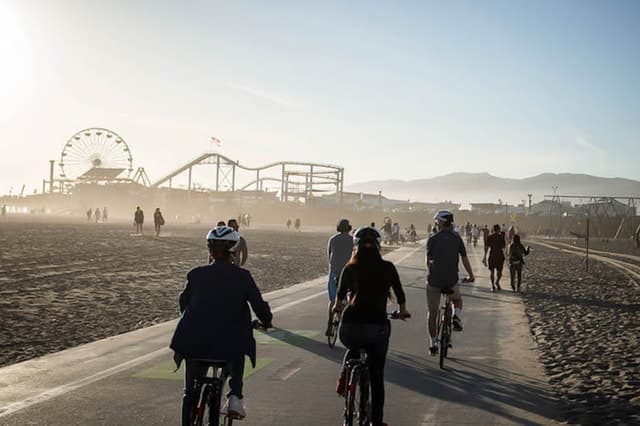LA: Santa Monica & Venice Beach Bike Adventure