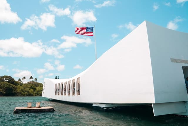 Oahu: Pearl Harbor, USS Arizona, and City Tour