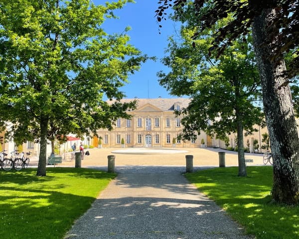 Bordeaux: Médoc & St-Emilion Wine 3 châteaux with lunch